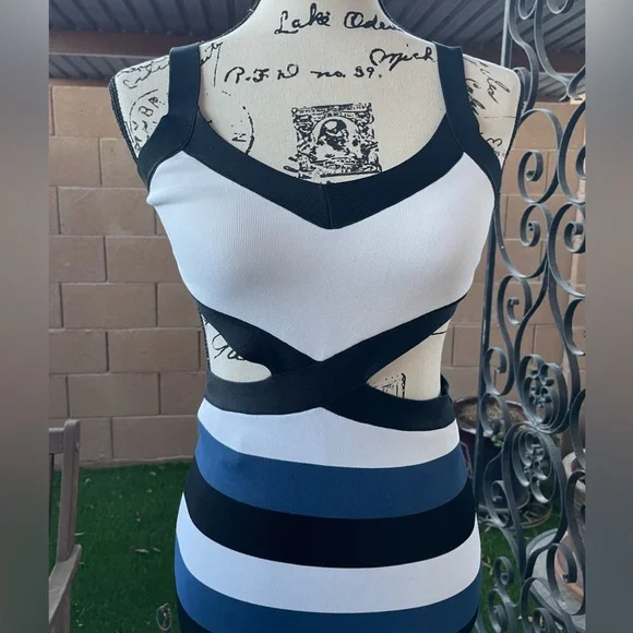 BCBGMaxAzria Elle Cutout Bandage Stripe Body-con Color block Mini Dress Small - Picture 4 of 16